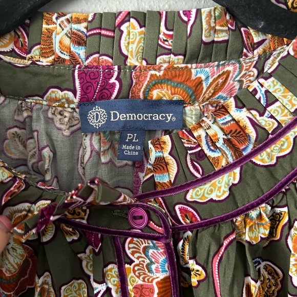 Democracy Multicolor Floral Blouse - Picture 8 of 8